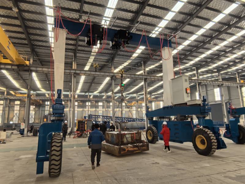 12.5t+12.5t rubber gantry crane in factory